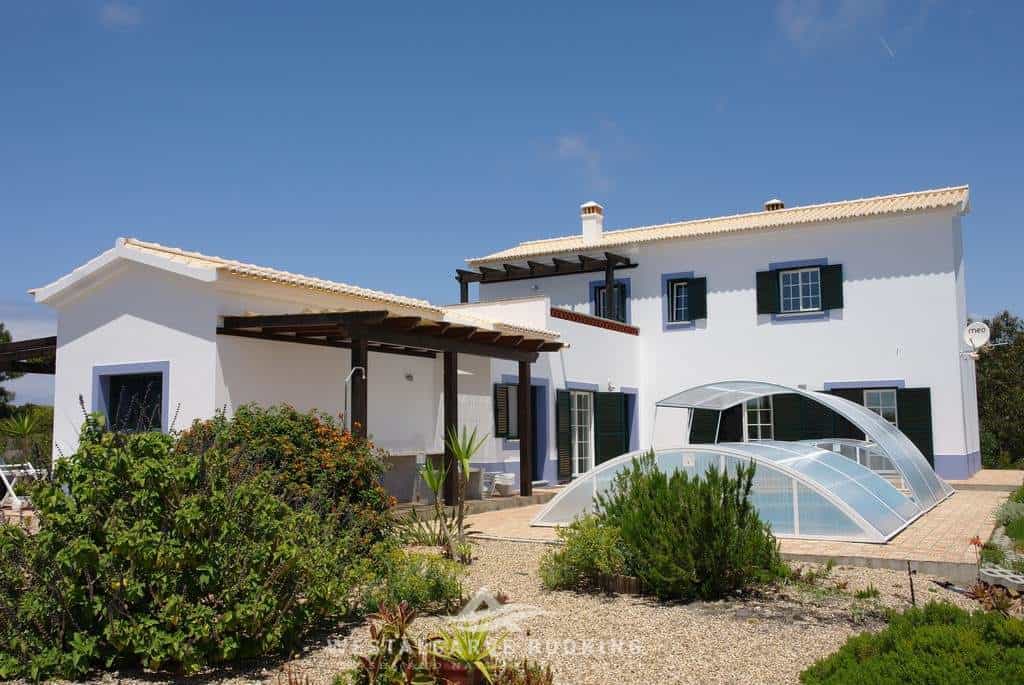 Casa da Duna liegt direkt an den Dünen. Buchen Sie dieses schöne Ferienhaus jetzt mit Westalgarve-booking.com !